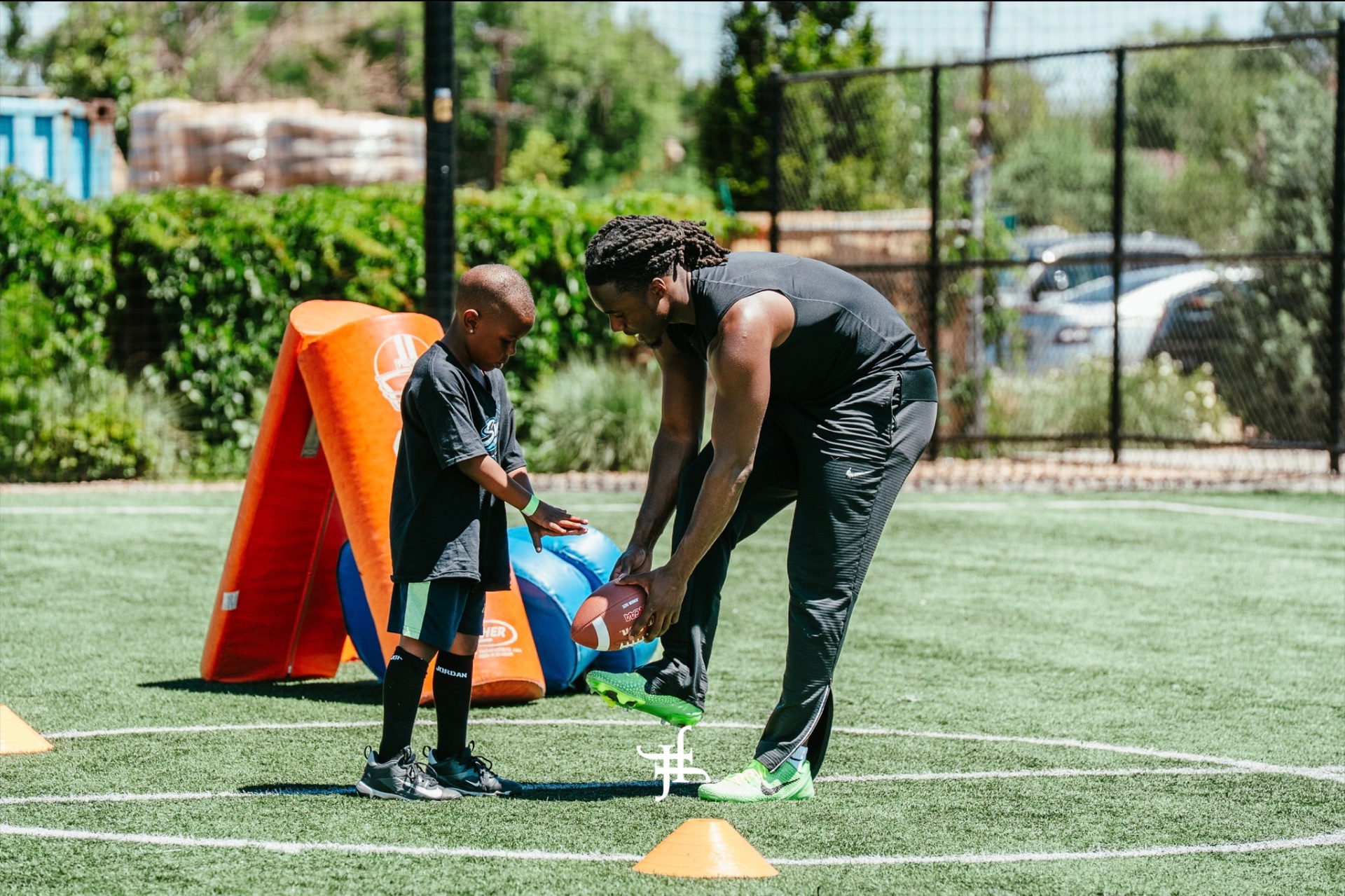 Chau Smith-Wade mentoring young athletes
